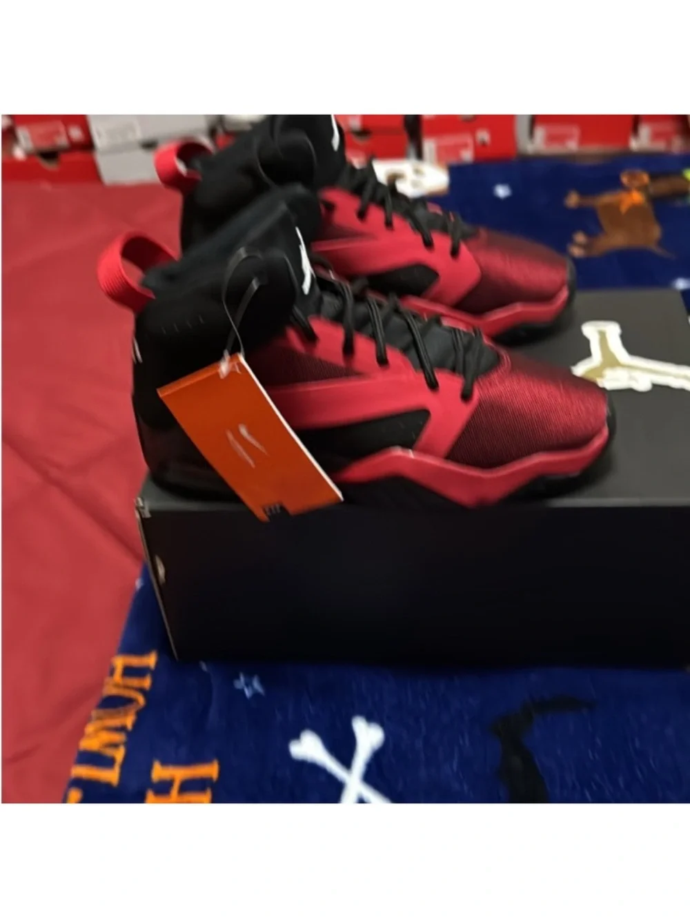 Jordan lift off Kids Red and Black Low-Top Sneakers